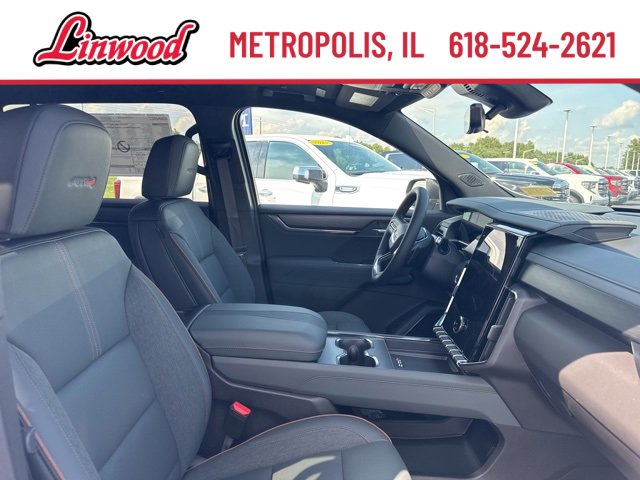 New 2026 GMC Acadia AT4 w/ Luxury Package image 7