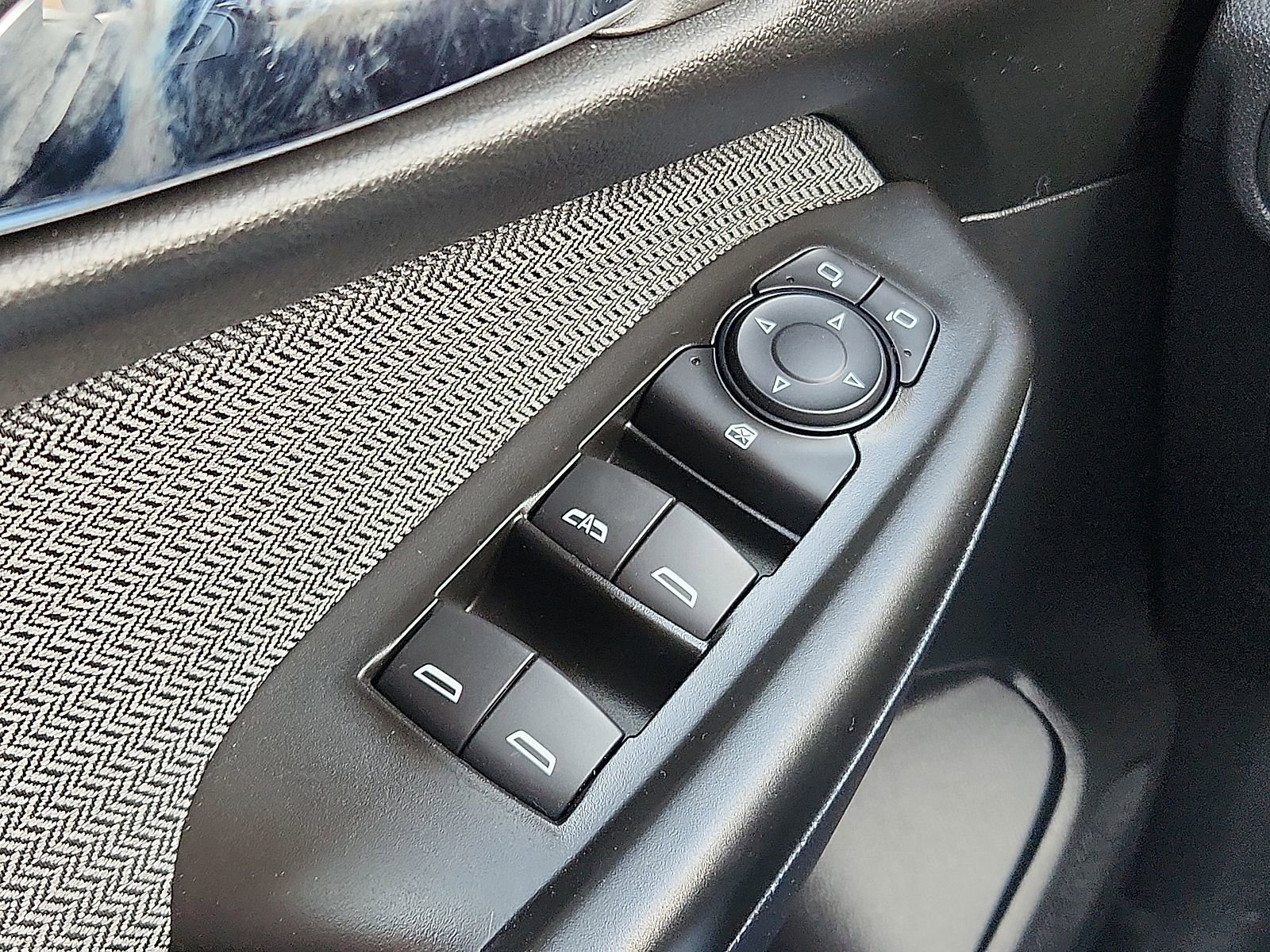 Used 2024 Chevrolet TrailBlazer LT w/ LT Cold Weather Package FWD image 15