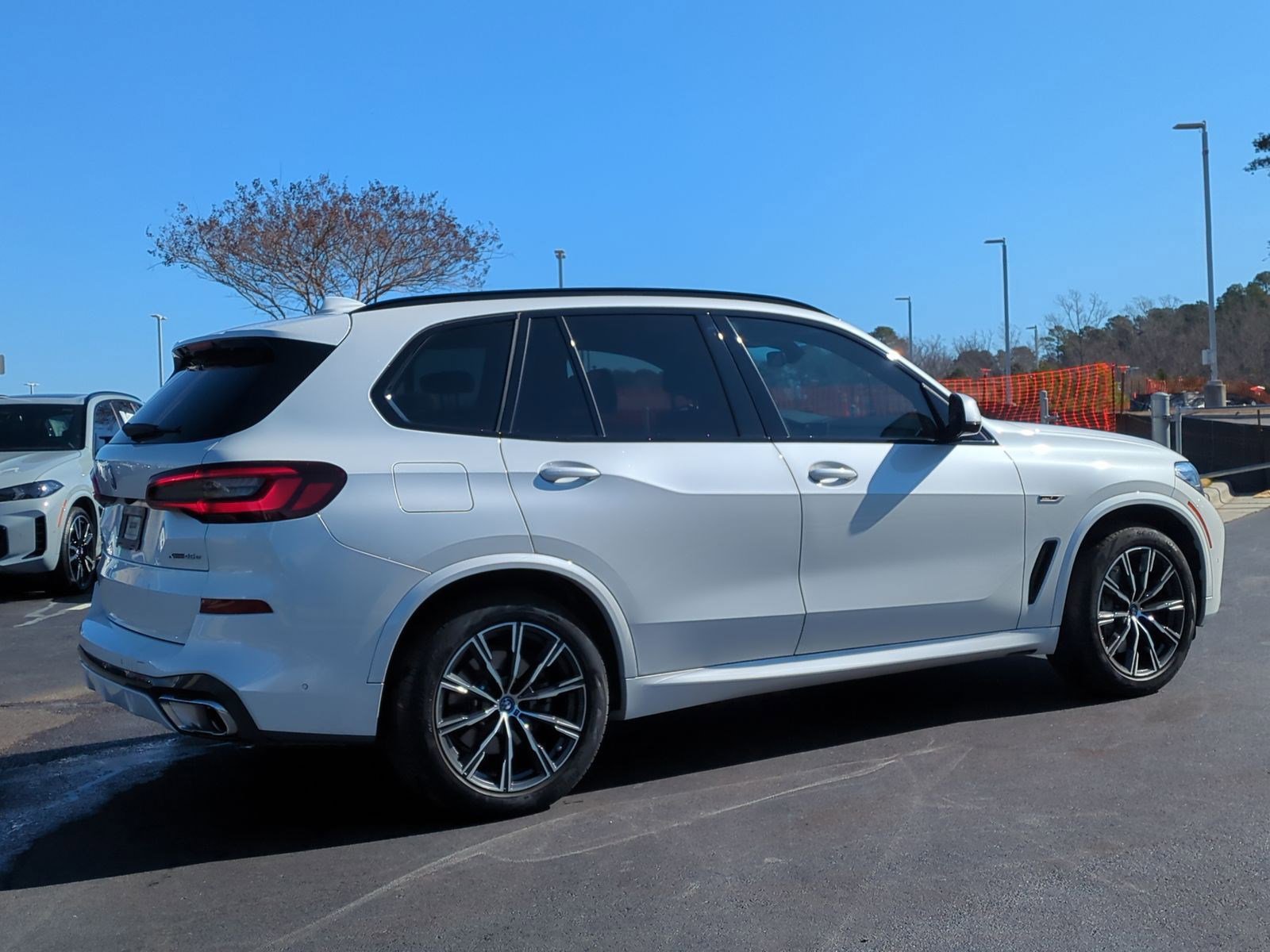 Used 2023 BMW X5 xDrive45e w/ M Sport Package image 10