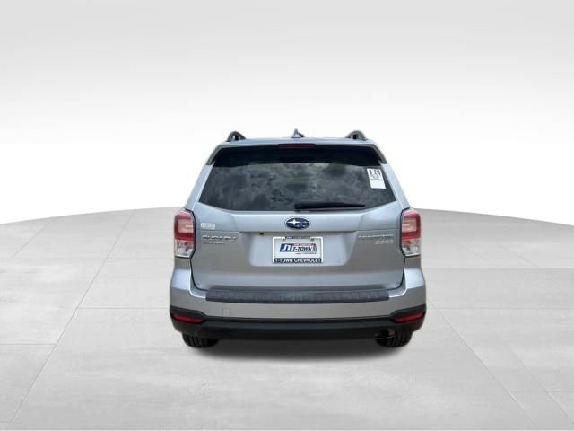Used 2017 Subaru Forester 2.5i Premium w/ All-Weather Package AWD/4WD image 4