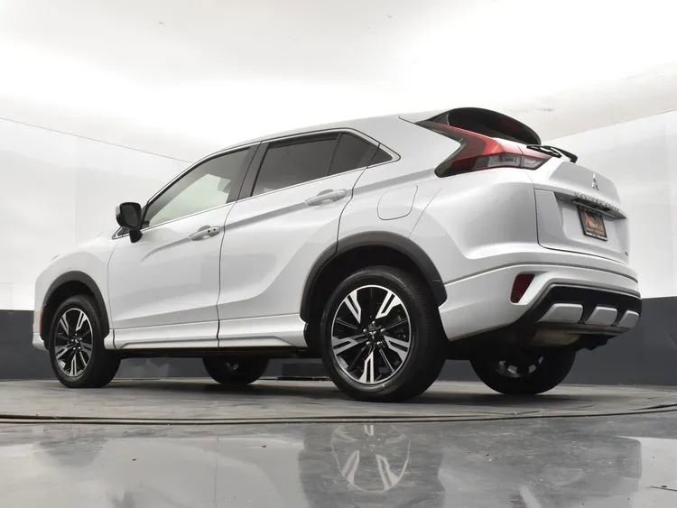 Used 2025 Mitsubishi Eclipse Cross SEL image 12