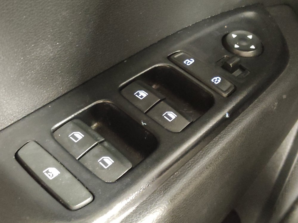 Used 2021 Hyundai Venue SE FWD image 27