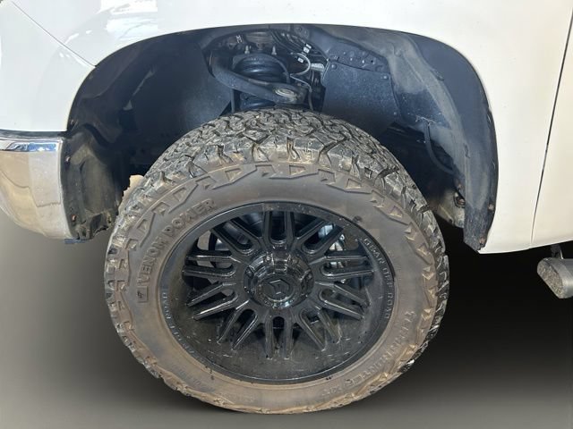 Used 2021 Toyota Tundra 4x4 CrewMax image 14