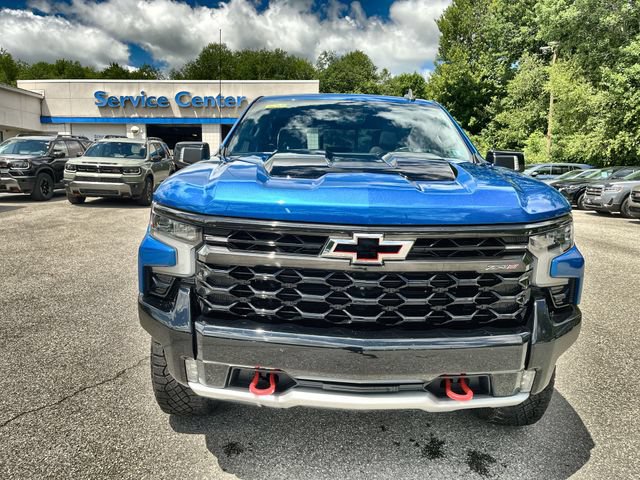 Used 2022 Chevrolet Silverado 1500 ZR2 w/ Technology Package AWD/4WD image 11