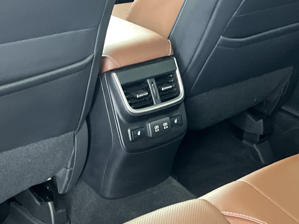 Used 2020 Subaru Outback Touring XT AWD/4WD image 39