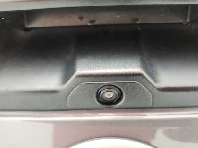 Used 2024 Nissan Frontier SV image 27