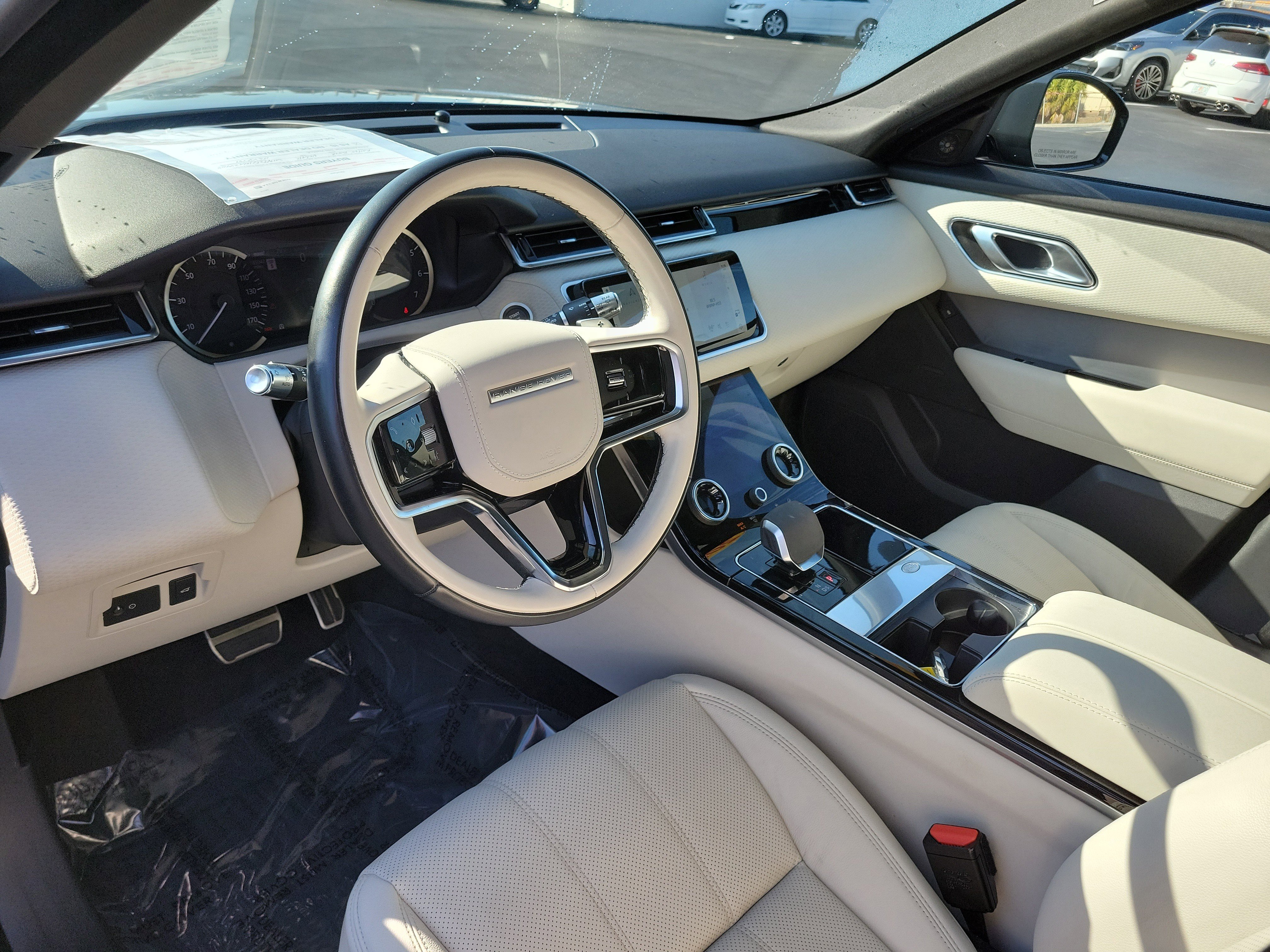 Used 2022 Land Rover Range Rover Velar R-Dynamic S image 24