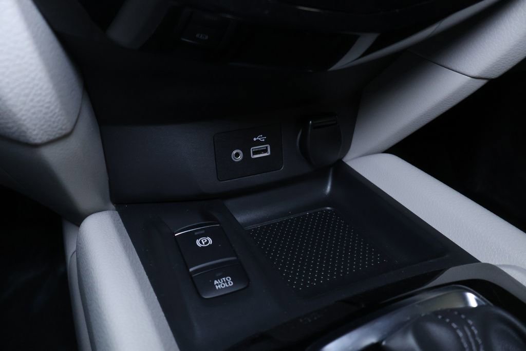 Used 2022 Nissan Rogue Sport SL w/ Premium Package image 32