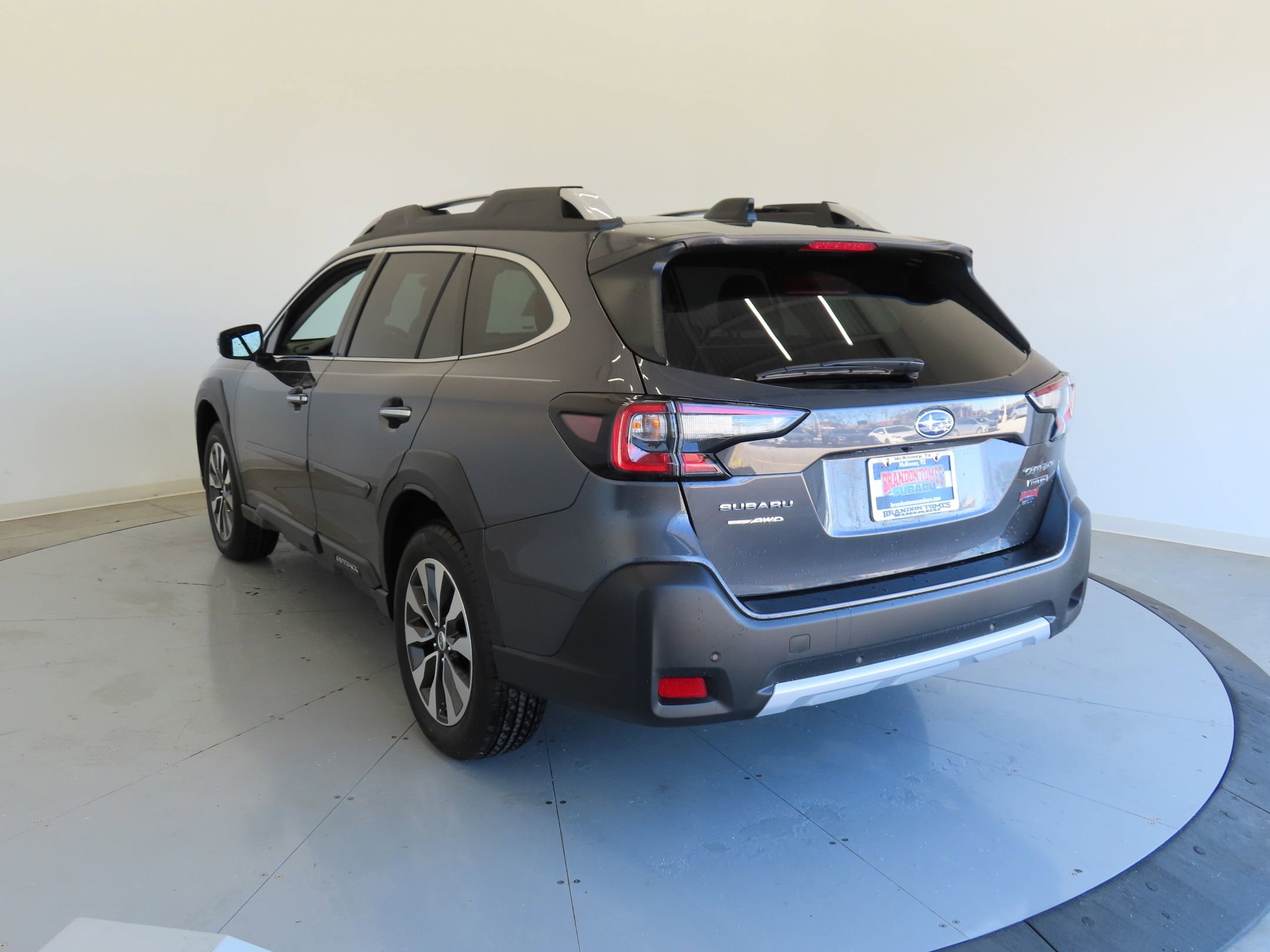 Used 2025 Subaru Outback Touring w/ Tech Package 2 image 8