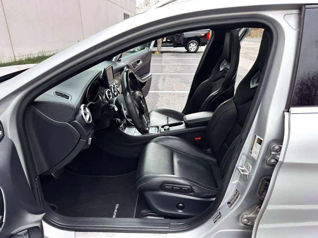 Used 2015 Mercedes-Benz GLA 45 AMG 4MATIC w/ Driver Assistance Package image 17