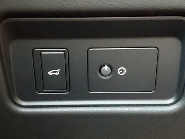 New 2026 Jaguar F-PACE R-Dynamic S image 36