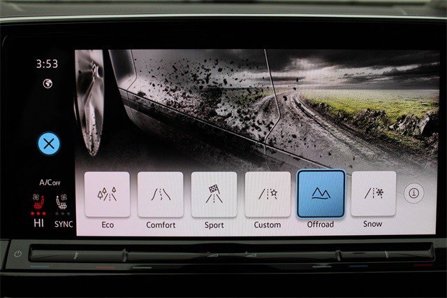 New 2025 Volkswagen Atlas SE image 30