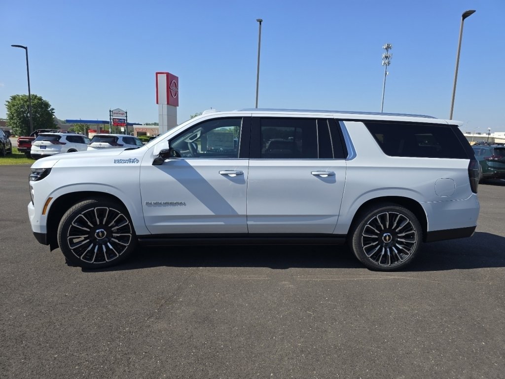 New 2026 Chevrolet Suburban High Country AWD/4WD image 14