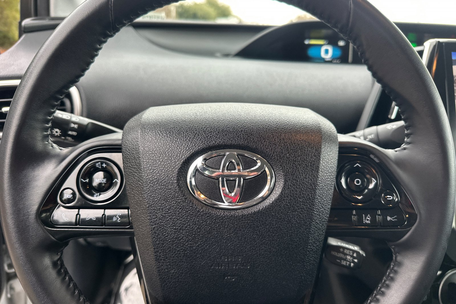 Certified 2022 Toyota Prius Prime XLE FWD image 36