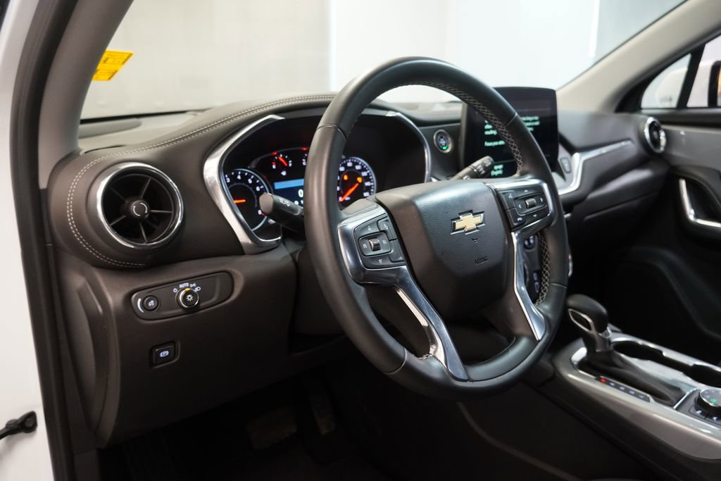 Used 2023 Chevrolet Blazer LT image 6