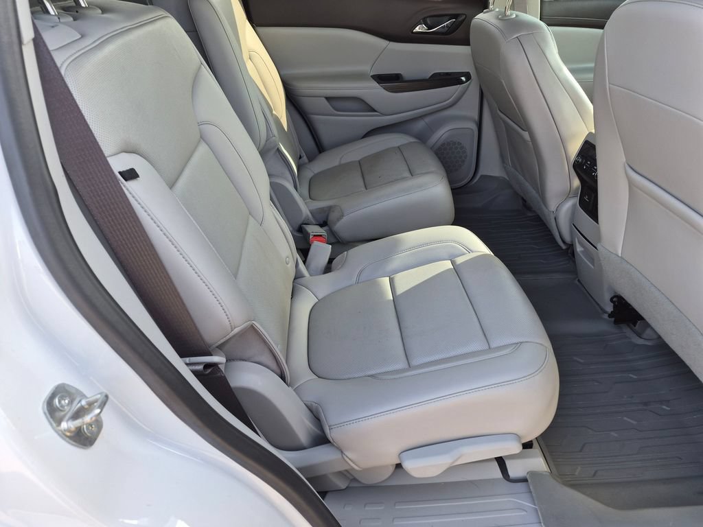 Used 2021 GMC Acadia SLT w/ Technology Package FWD image 19