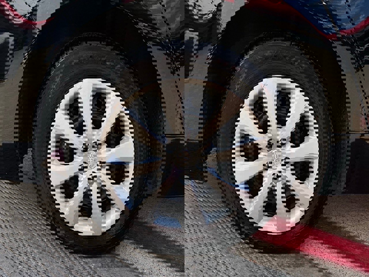 Used 2024 Toyota Corolla LE image 9