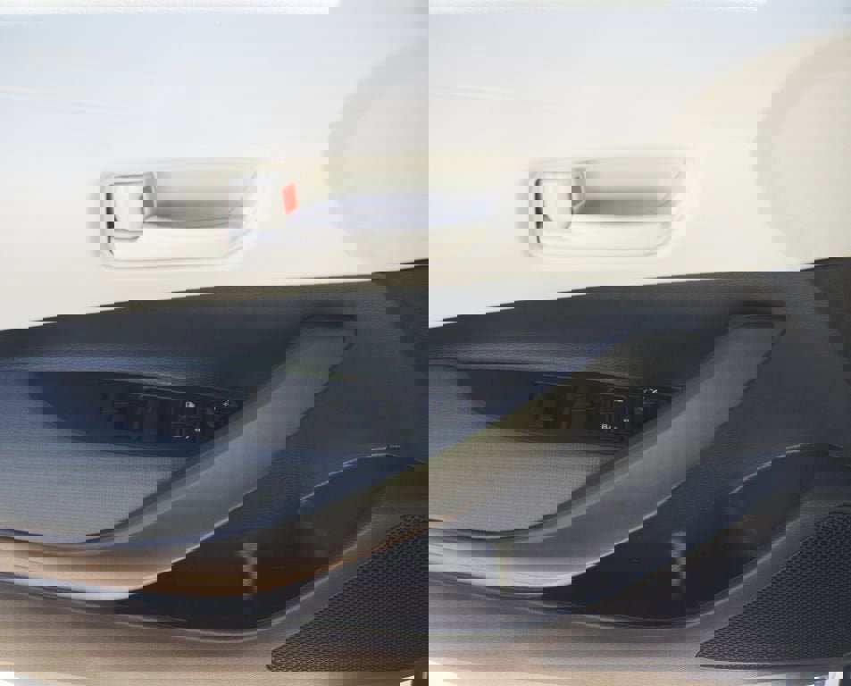 Used 2024 Toyota Corolla LE image 27