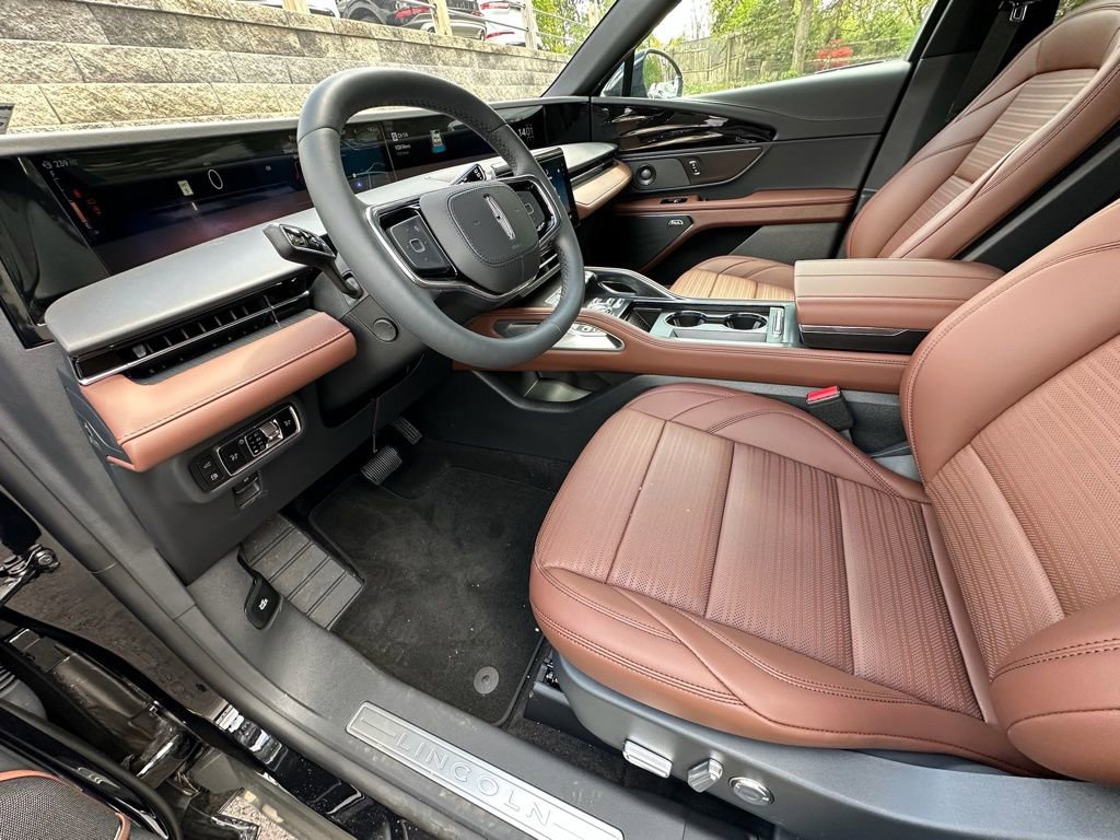 New 2026 Lincoln Nautilus Reserve AWD/4WD image 16