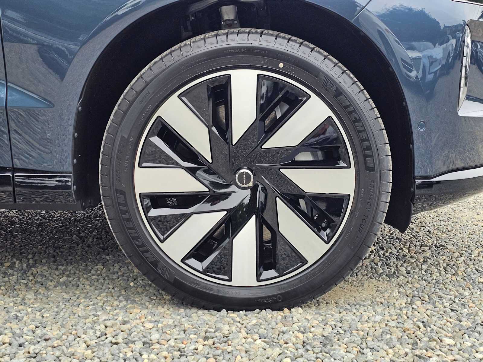 New 2026 Volvo EX90 Plus AWD/4WD image 9