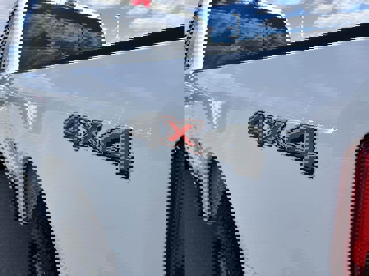 Used 2024 Ford F250 Lariat image 11