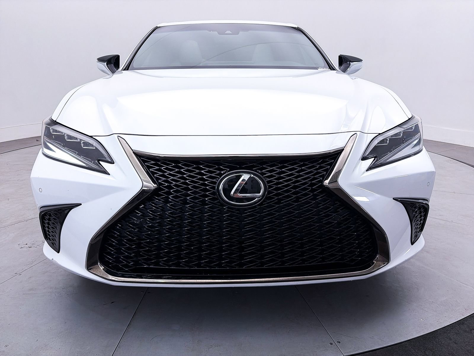Used 2023 Lexus ES 300h F Sport w/ Accessory Package (Z2) FWD image 11