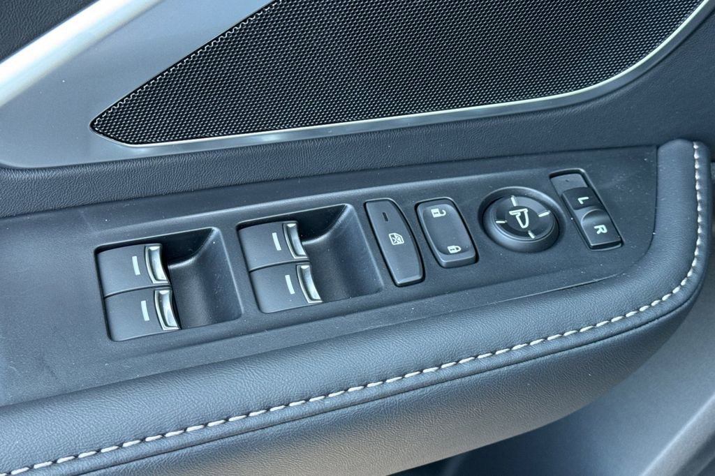 New 2026 Acura RDX SH-AWD image 12