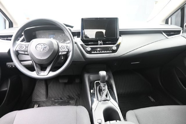 Used 2024 Toyota Corolla LE FWD image 9