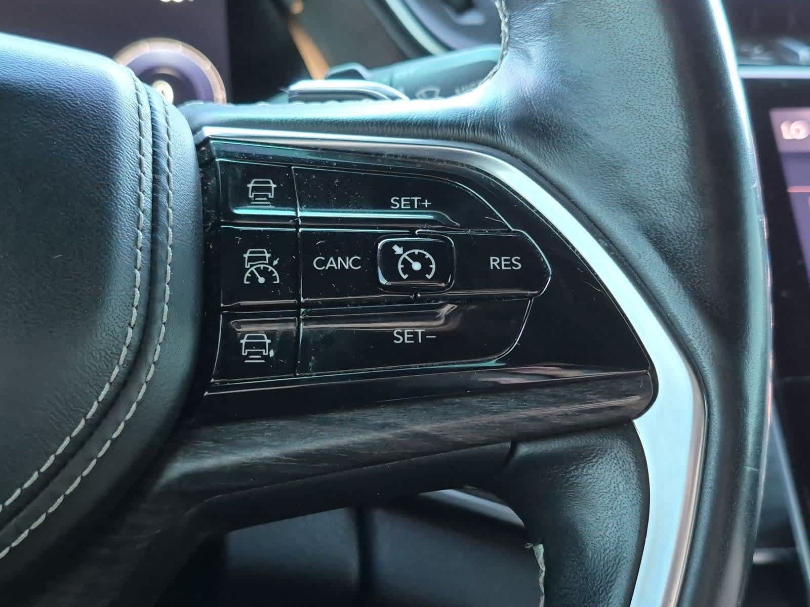 Used 2021 Jeep Grand Cherokee L Overland w/ Luxury Tech Group IV RWD image 25