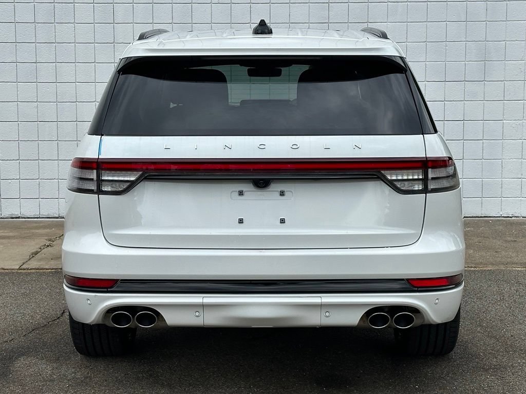 New 2026 Lincoln Aviator Reserve w/ Jet Appearance Package AWD/4WD image 4