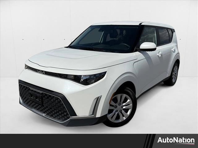 Used 2023 Kia Soul LX image 1