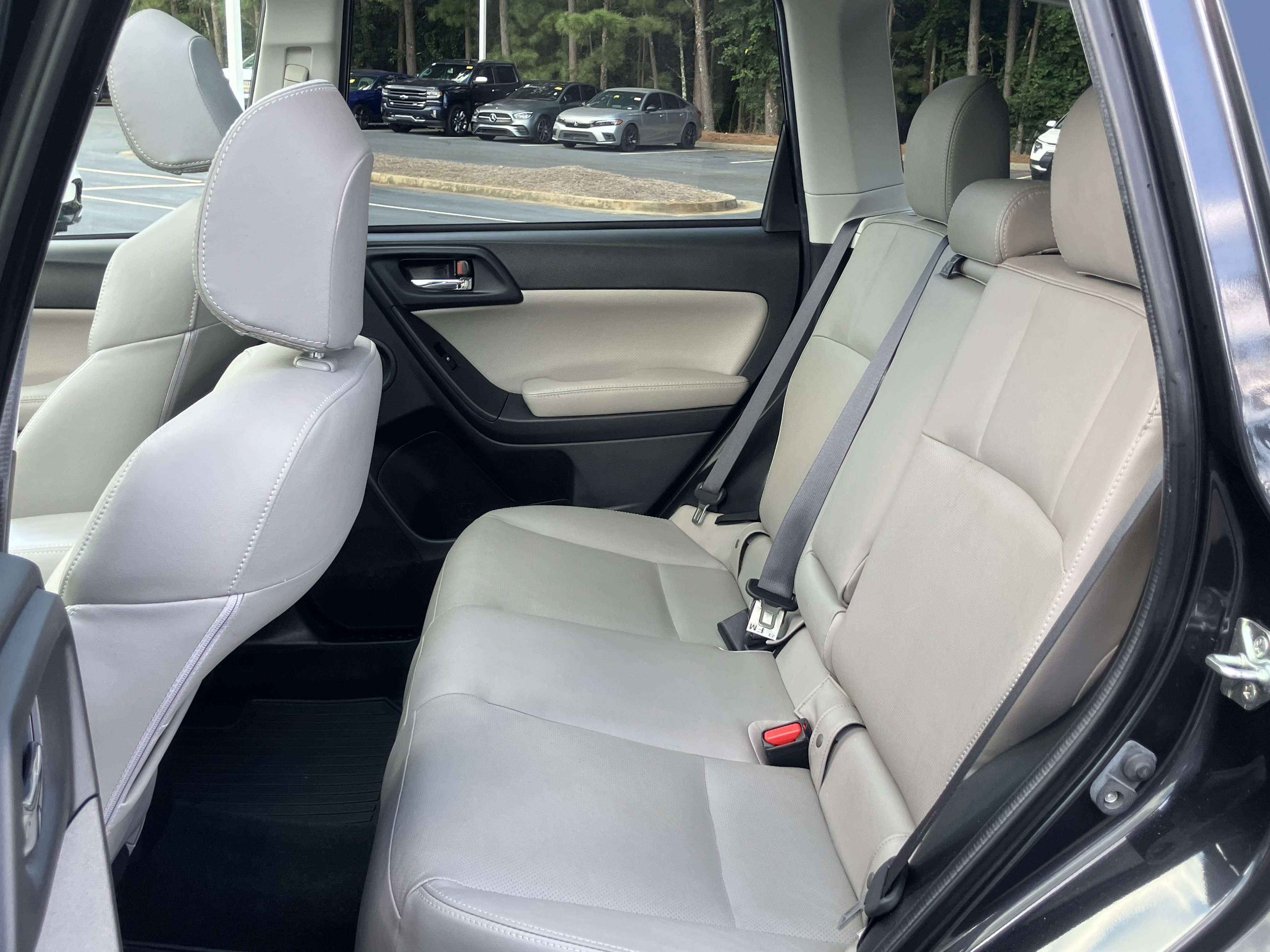 Used 2016 Subaru Forester 2.5i Limited AWD/4WD image 32