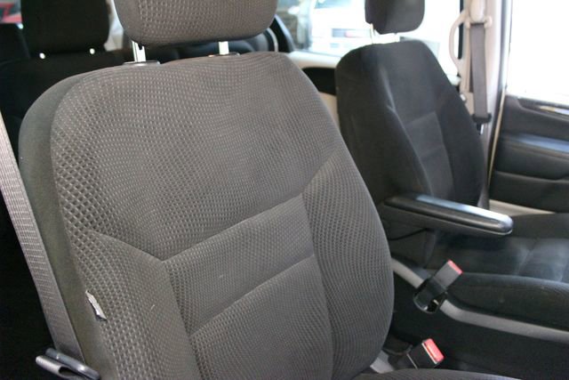 Used 2017 Dodge Grand Caravan SE w/ Power Window Group FWD image 11
