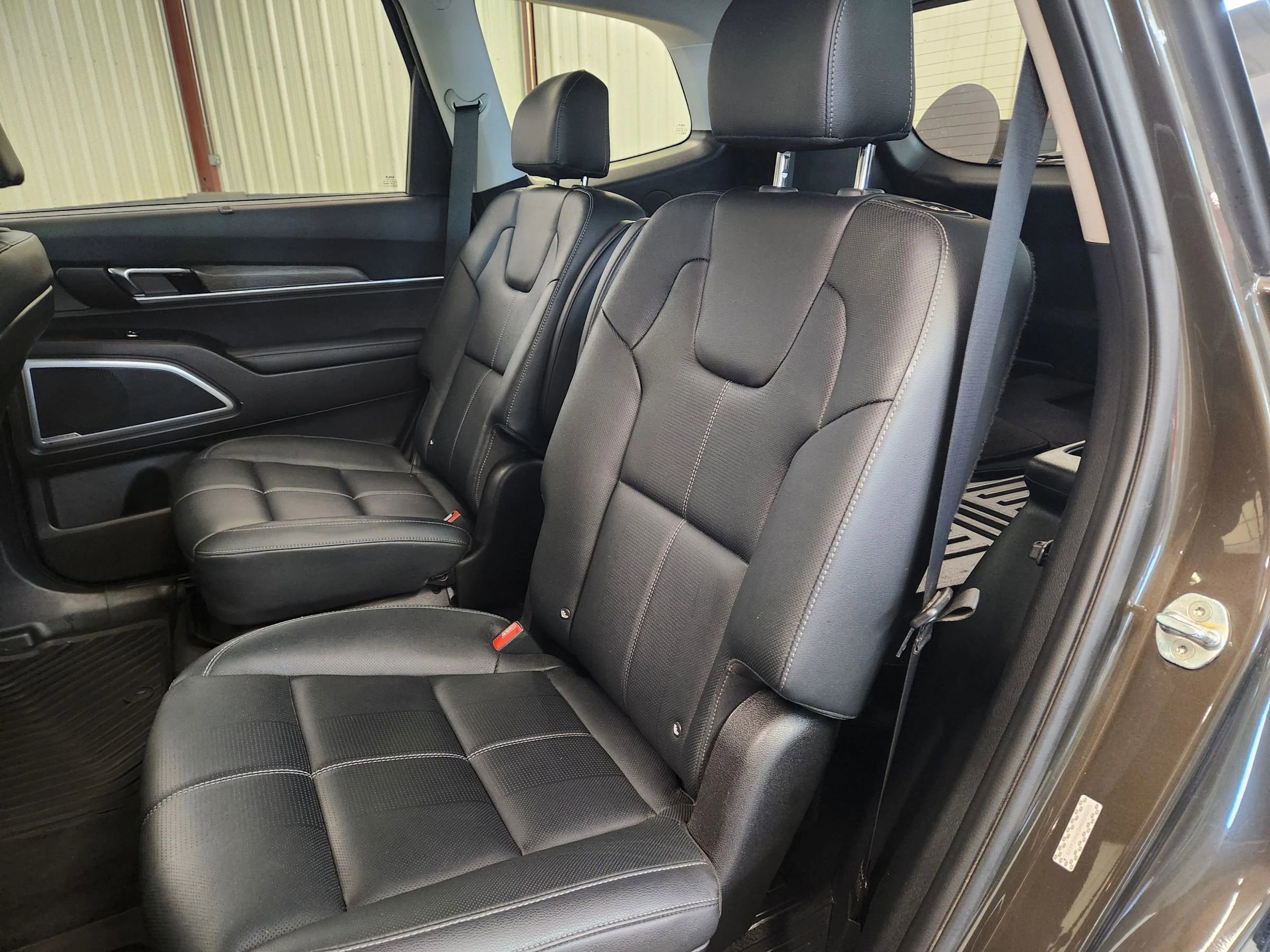 Used 2022 Kia Telluride EX w/ EX Premium Package image 28