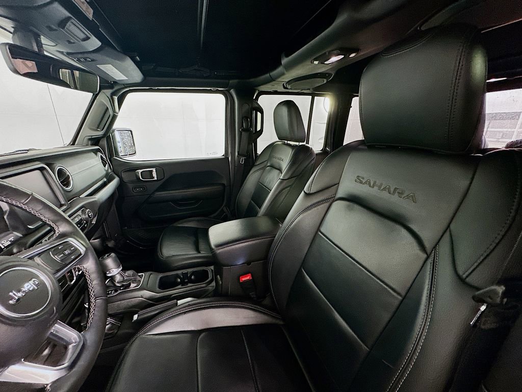 Used 2018 Jeep Wrangler Unlimited Sahara AWD/4WD image 22