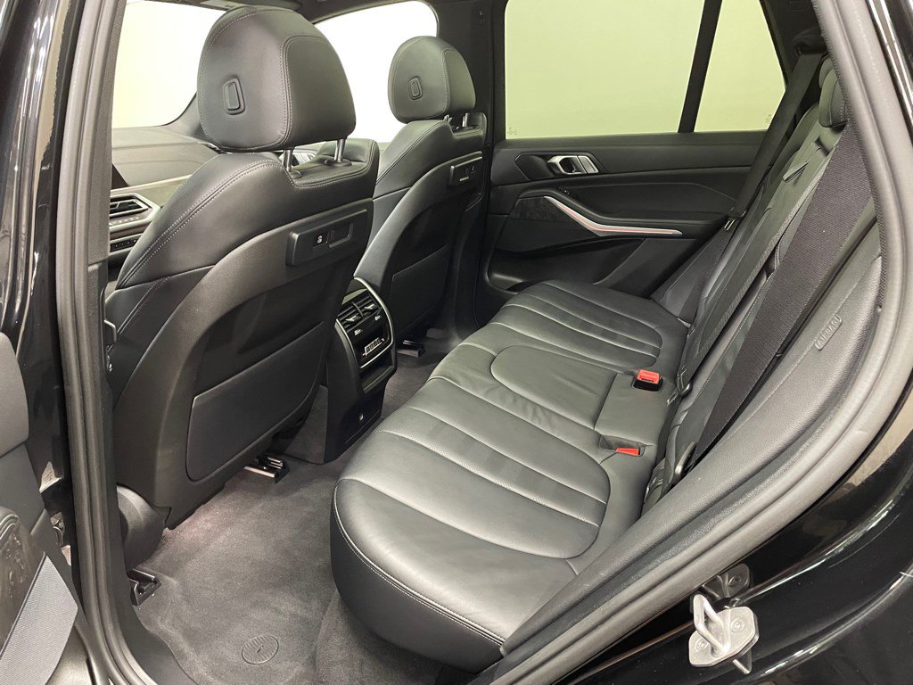Used 2022 BMW X5 xDrive40i w/ M Sport Package AWD/4WD image 11