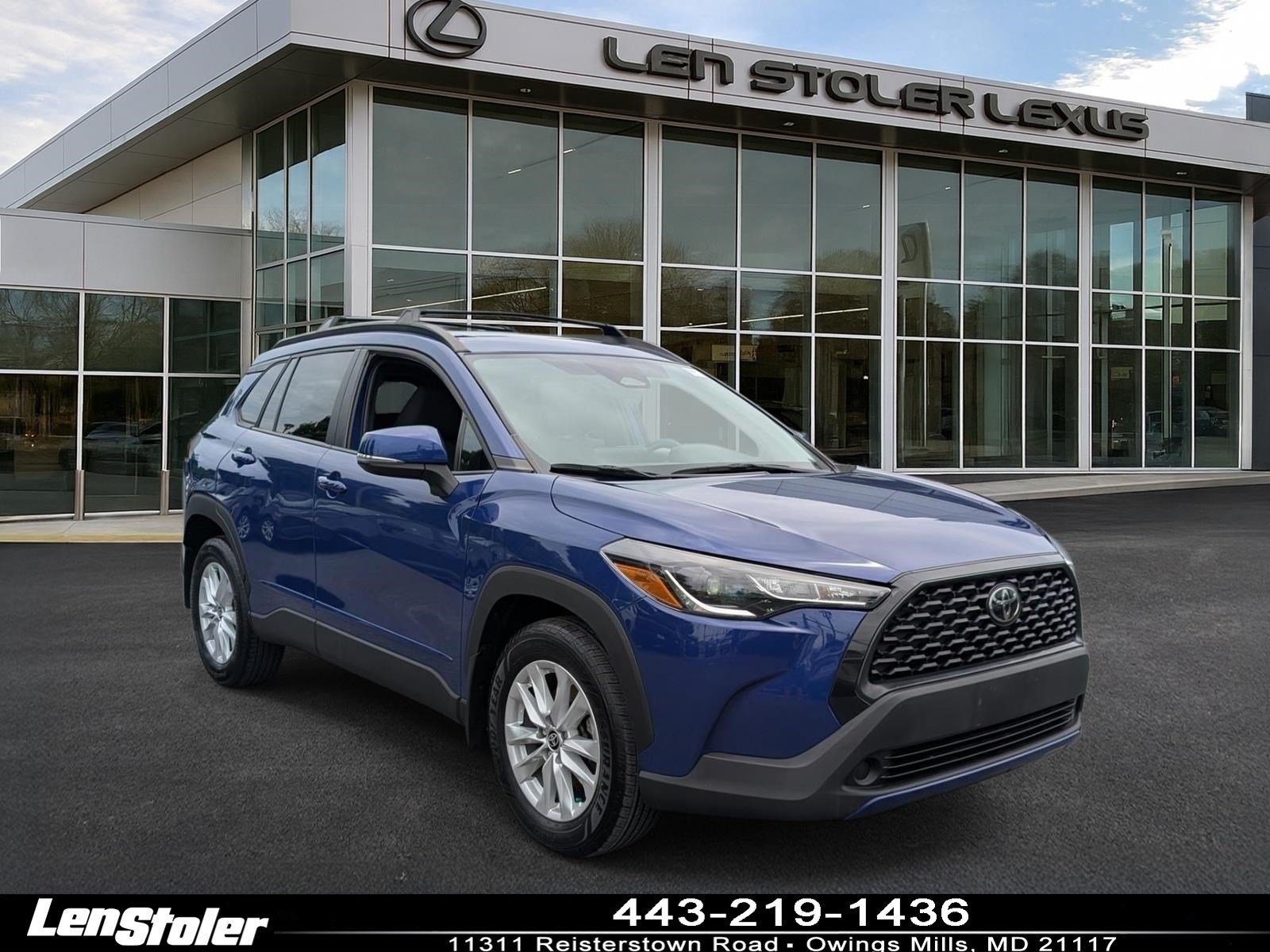 Used 2023 Toyota Corolla Cross LE w/ Moonroof Package AWD/4WD image 1