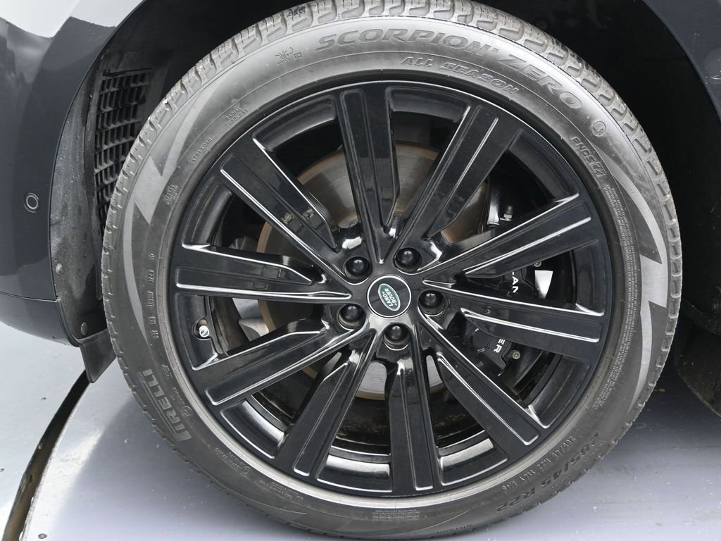 Used 2023 Land Rover Range Rover SE image 9