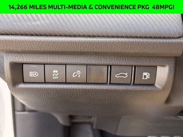Used 2025 Toyota Camry SE FWD image 24