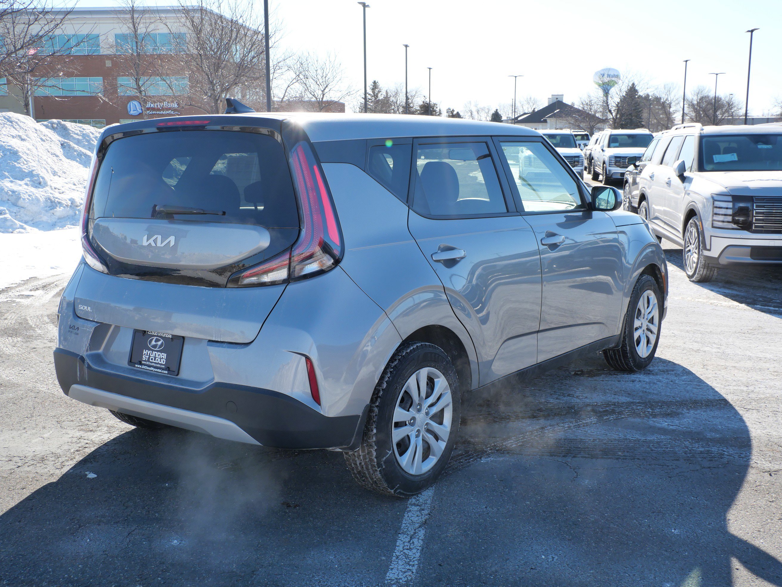 Used 2023 Kia Soul LX image 5