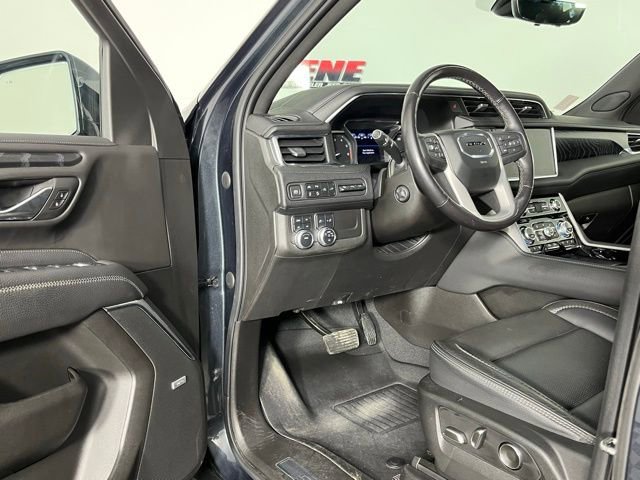 Used 2021 GMC Yukon Denali w/ Denali Premium Package image 23