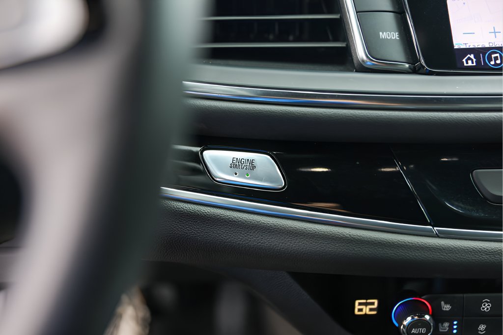 Used 2023 Buick Enclave Avenir w/ Avenir Technology Package FWD image 19