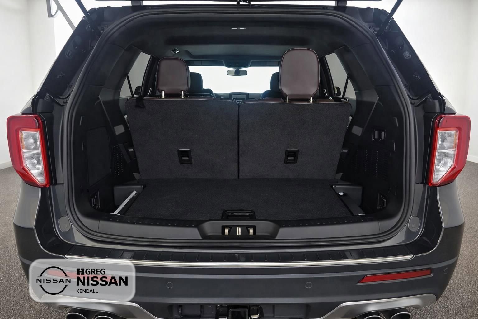 Used 2020 Ford Explorer Platinum w/ Premium Technology Package image 12