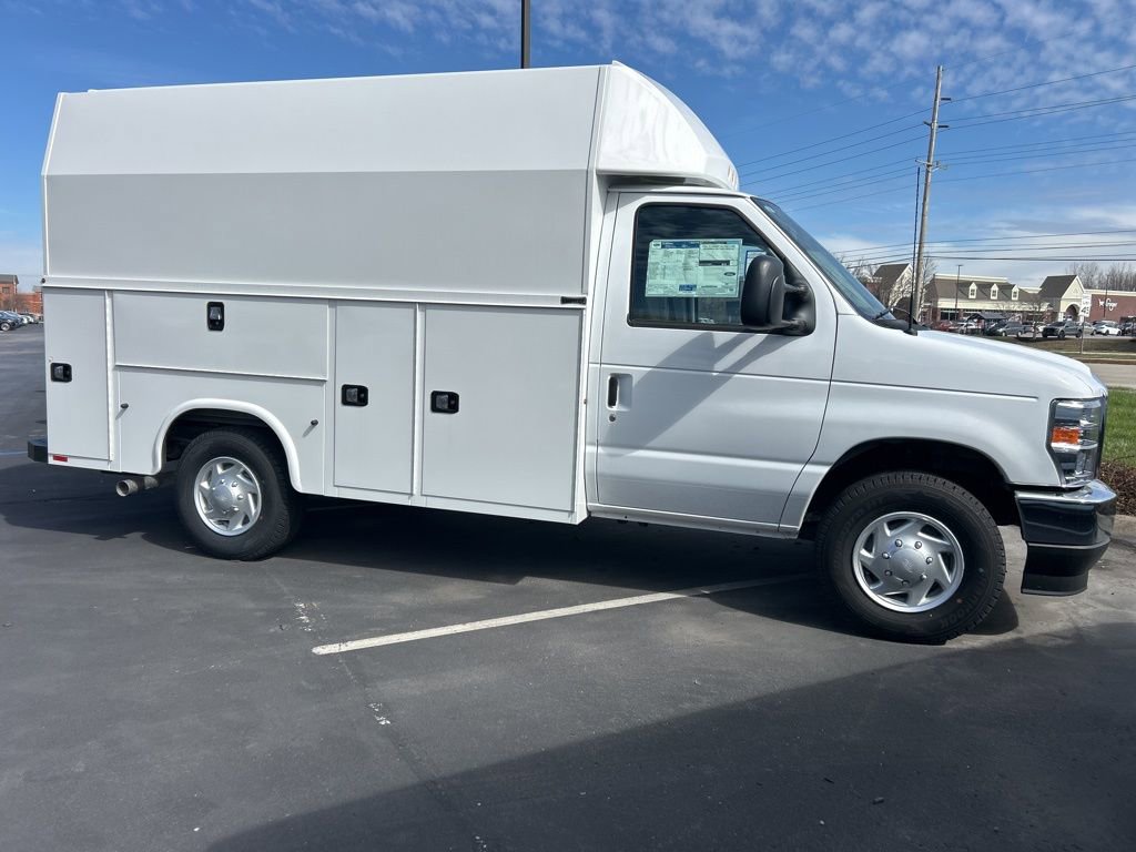 New 2026 Ford E-350 and Econoline 350 Super Duty w/ Power Equipment Group image 4