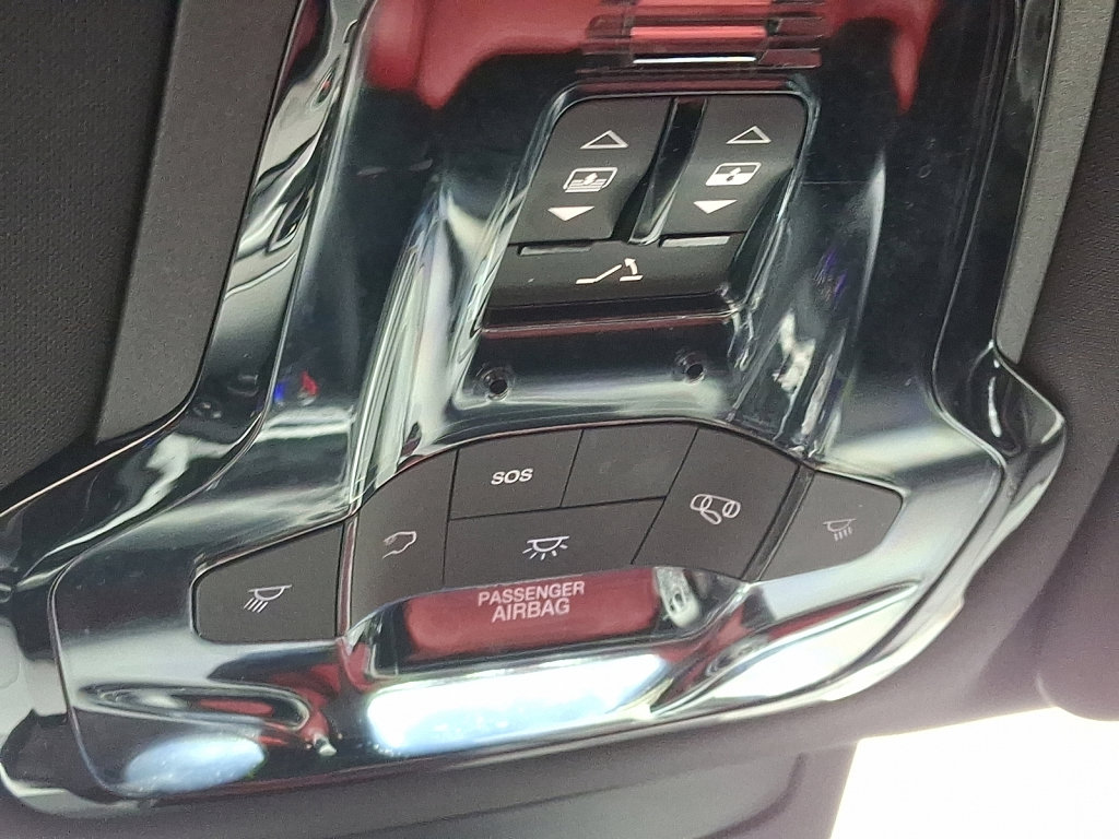 Used 2023 Alfa Romeo Stelvio Veloce image 32