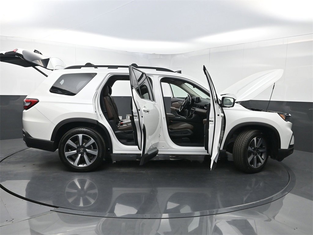 Used 2024 Honda Pilot Elite image 38