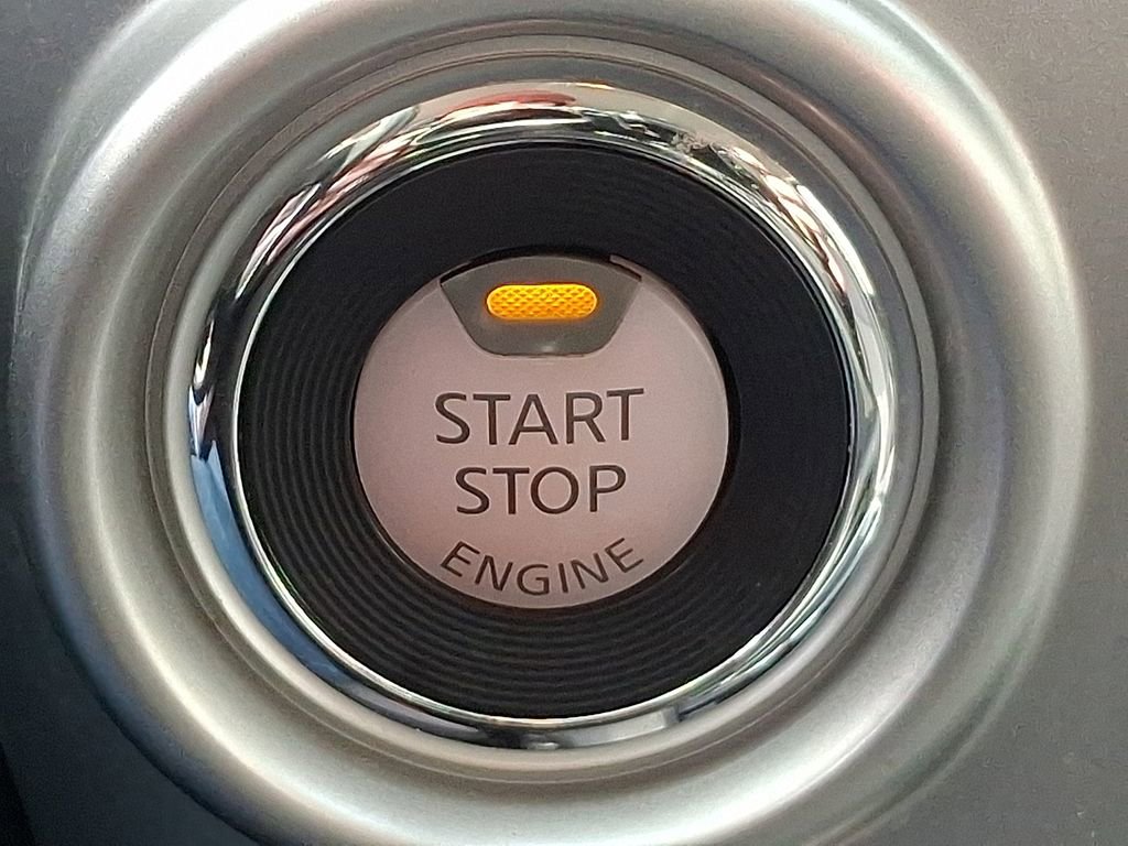 Used 2021 Nissan Titan SV w/ SV Convenience Package image 26