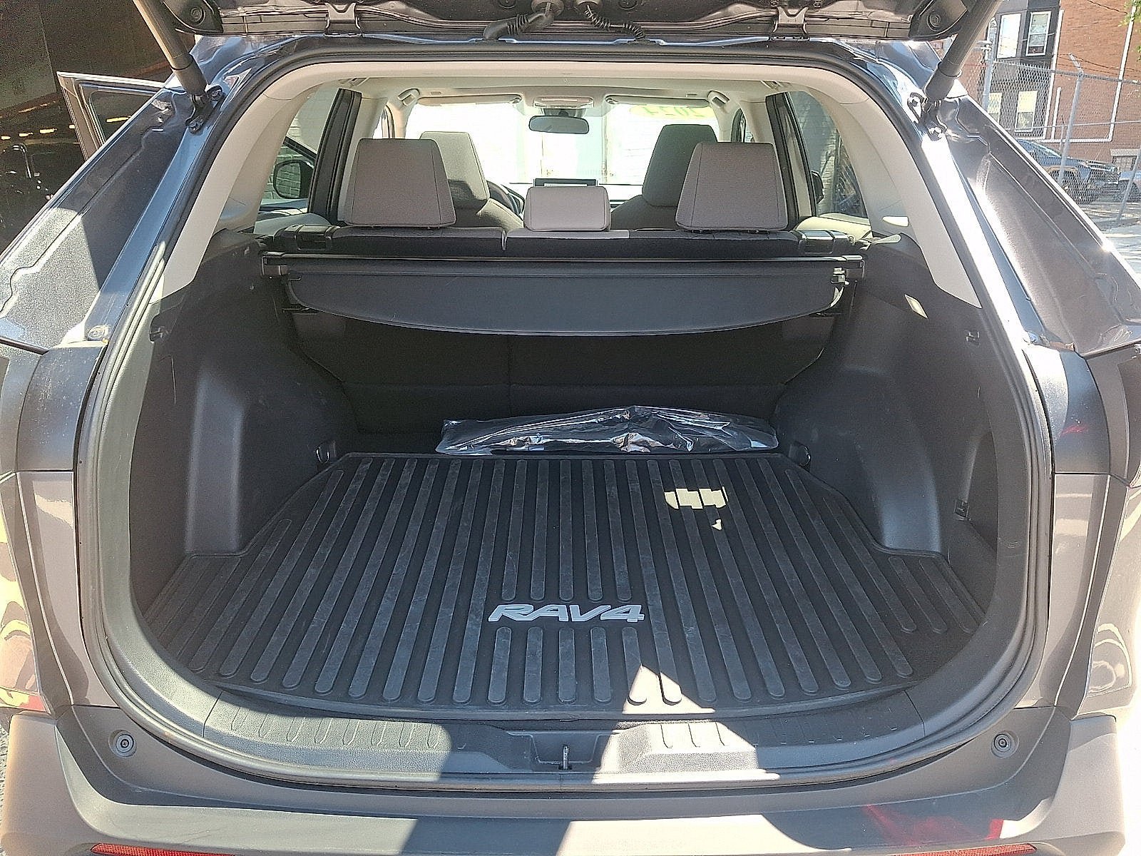Used 2024 Toyota RAV4 XLE w/ Convenience Package FWD image 29