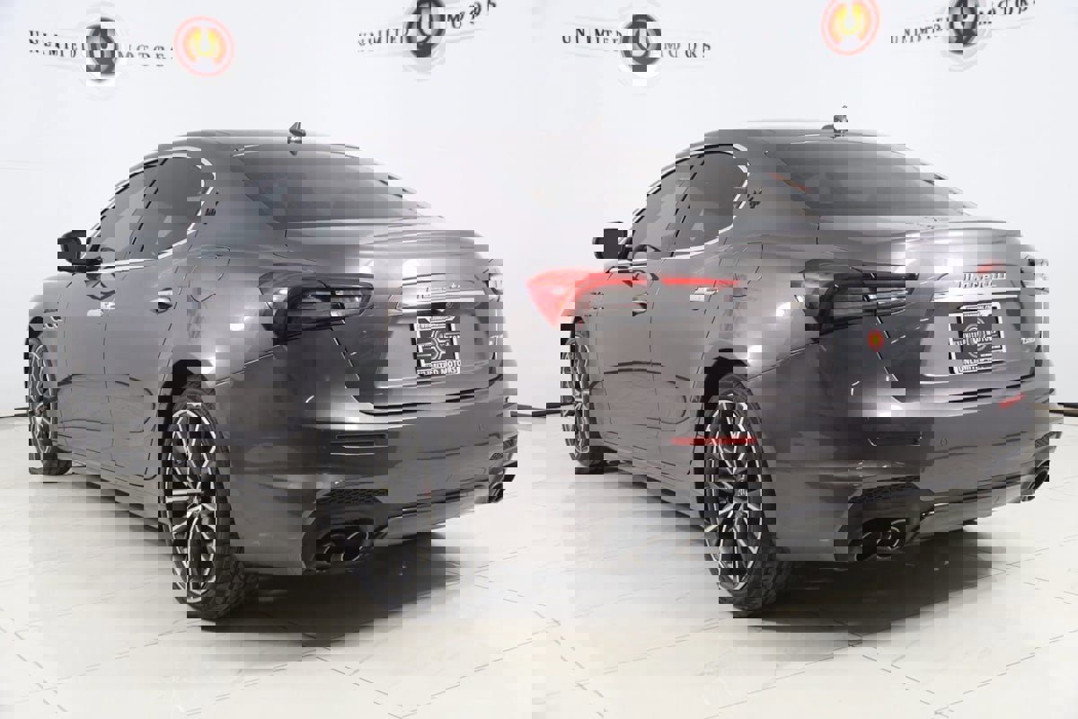 Used 2022 Maserati Ghibli Modena image 4