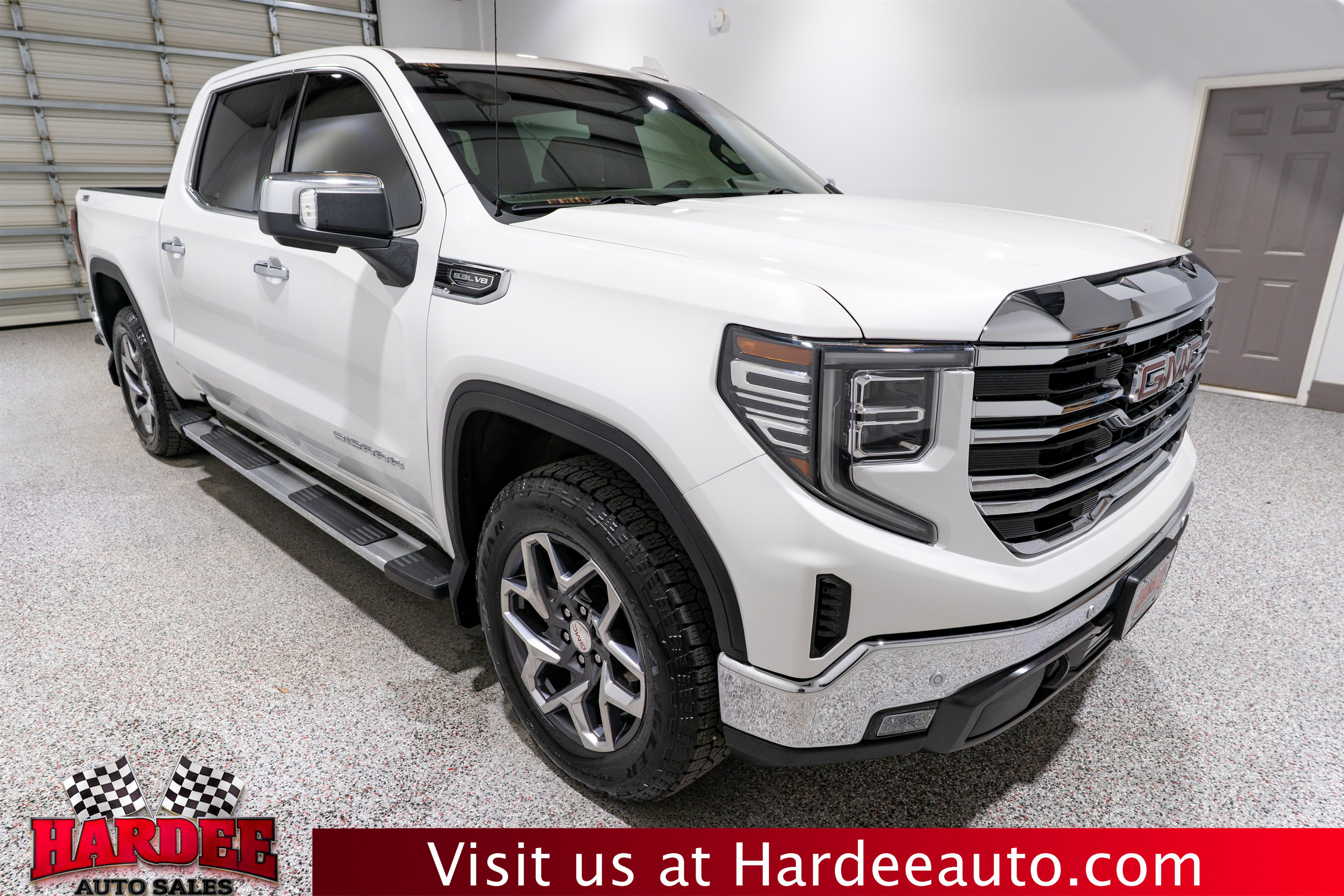 Used 2024 GMC Sierra 1500 SLT w/ SLT Convenience Package AWD/4WD image 6